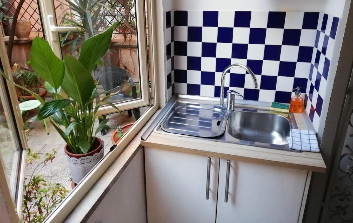 In Rome-trastevere - Amorhome Apartment